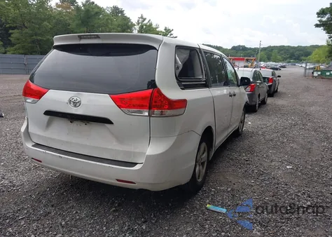 2012 Toyota Sienna Base 7 Passenger из США, поврежденный, VIN 5TDKA3DC1CS011697